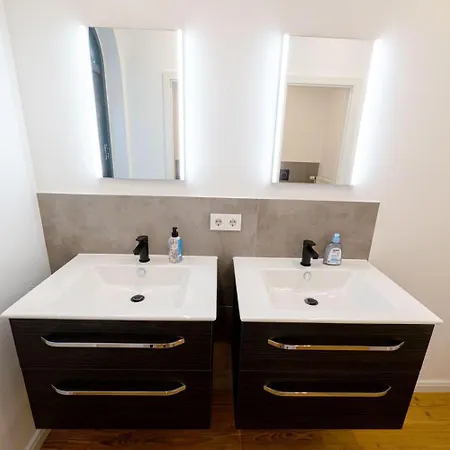 Monteurwohnung-in-villa-8-betten-wlan-tv-einbaukueche-ahrensburg-zentrum-naehe-hamburg-agrp1201 *