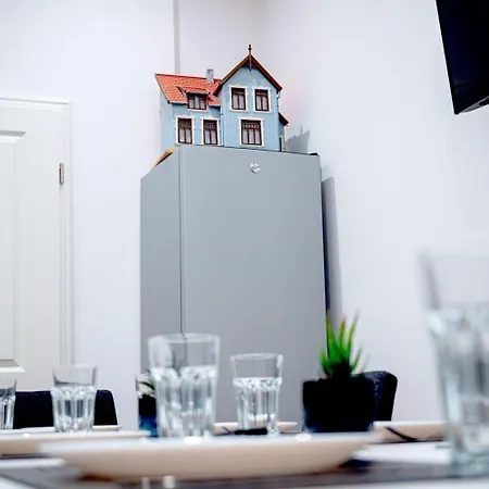 Monteurwohnung-in-villa-8-betten-wlan-tv-einbaukueche-ahrensburg-zentrum-naehe-hamburg-agrp1201 * Ahrensburg