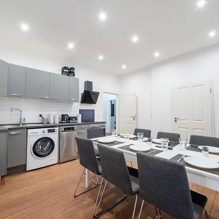 Monteurwohnung-in-villa-8-betten-wlan-tv-einbaukueche-ahrensburg-zentrum-naehe-hamburg-agrp1201 * Ahrensburg