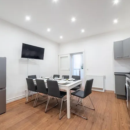 Appartement Monteurwohnung-in-villa-8-betten-wlan-tv-einbaukueche-ahrensburg-zentrum-naehe-hamburg-agrp1201 *